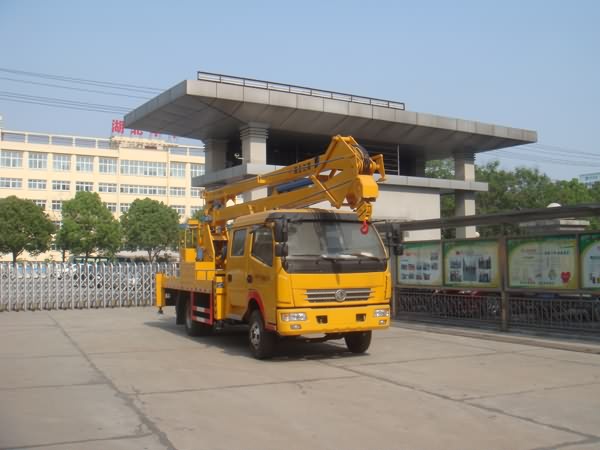 國(guó)五東風(fēng)雙排座18米高空作業(yè)車(chē)